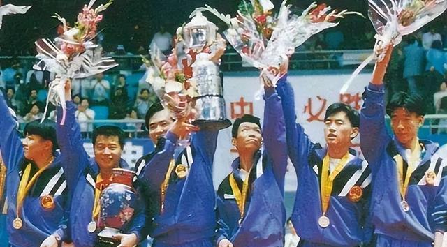 27年后再看天津世乒赛：蔡振华和中国男乒，真是太不容易了(19)
