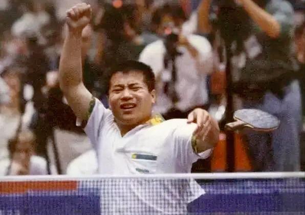27年后再看天津世乒赛：蔡振华和中国男乒，真是太不容易了(20)