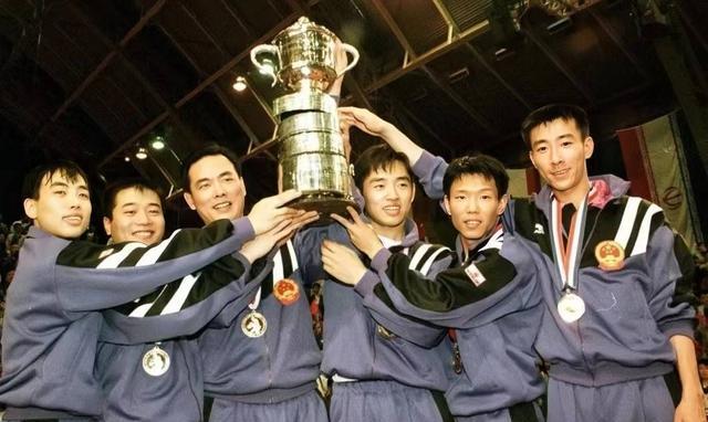 27年后再看天津世乒赛：蔡振华和中国男乒，真是太不容易了(21)