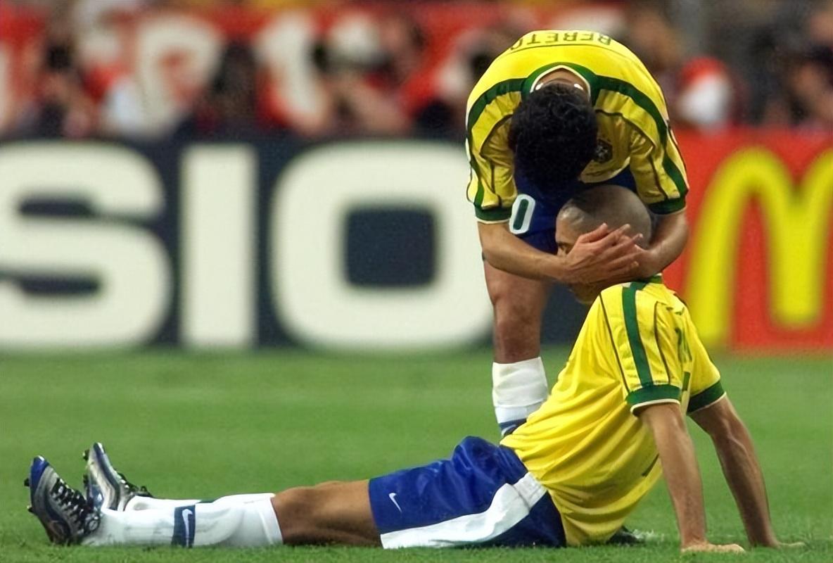 世界杯决赛公然踢假球？98年巴西丢冠悬案！(4)