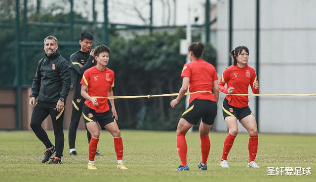 3-0！中国女足老将爆发，海外5连发+打满全场，世界杯出线利好？(3)