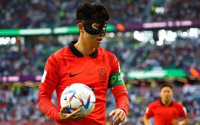 韩国足协被曝关系户丑闻，给中国男足提个醒，李铁或戴罪立功(1)