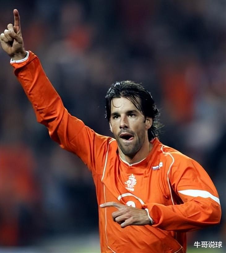 古利特：荷兰足坛，只有1位准球王及3个超级巨星，科曼罗本是巨星(4)