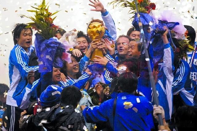 大连足球史上今天：2005年李明退役+中超夺冠庆典，实德2-1国安(1)