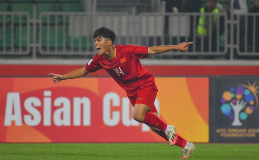 从1-0到2-1！越南队奇迹两连胜，剑指世青赛，中国男足已被超越！(1)
