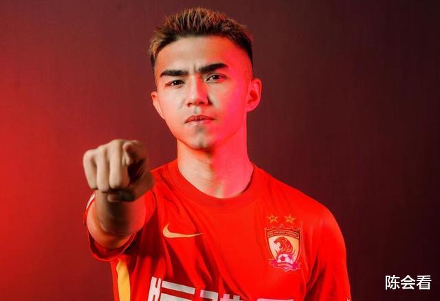 中国足球希望在新疆？这名小将，会是中国足球的未来吗？(3)