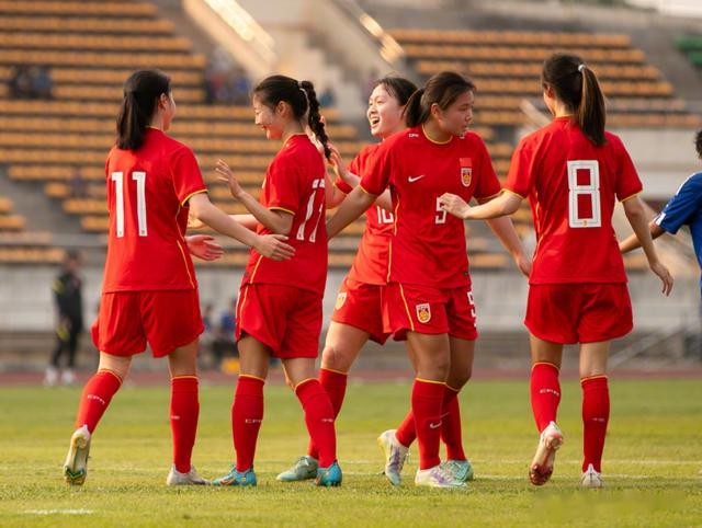 中国U20女足6-0胜中国香港，欧阳玉环帽子戏法(1)