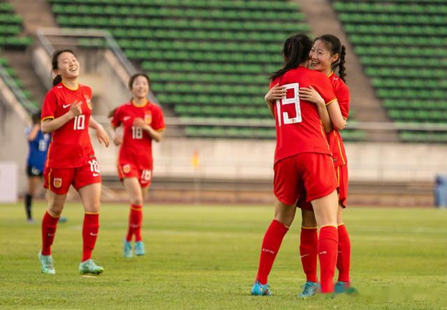中国U20女足6-0胜中国香港，欧阳玉环帽子戏法(2)