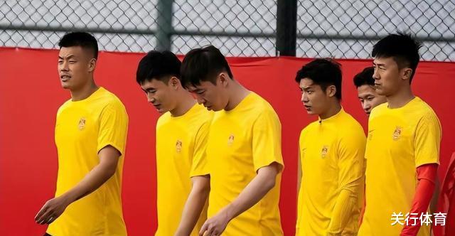 国足世预赛的阵容预计：老将要么只留下武磊03年龄的队员，要么被选中(3)