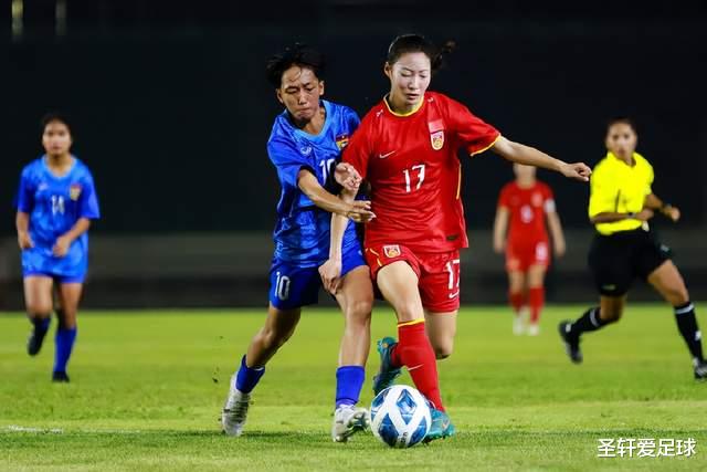 3场8球！中国女足小将创历史，连续强行破门，对方门将当场绝望(5)
