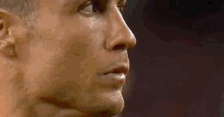 【欧预赛】C罗梅开创纪录！葡萄牙4比0大胜鱼腩(5)