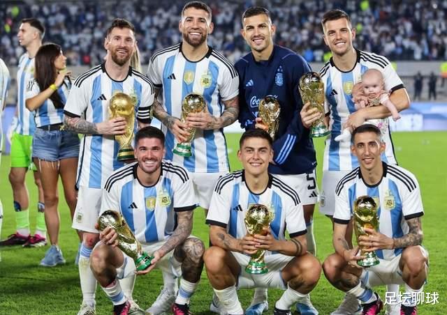 世界排名变天！曝阿根廷超越巴西升至第一，国足6连跌，仍位列前100(2)