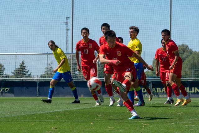 U17国少3比1胜马贝拉U19 结束西班牙拉练启程回国(2)