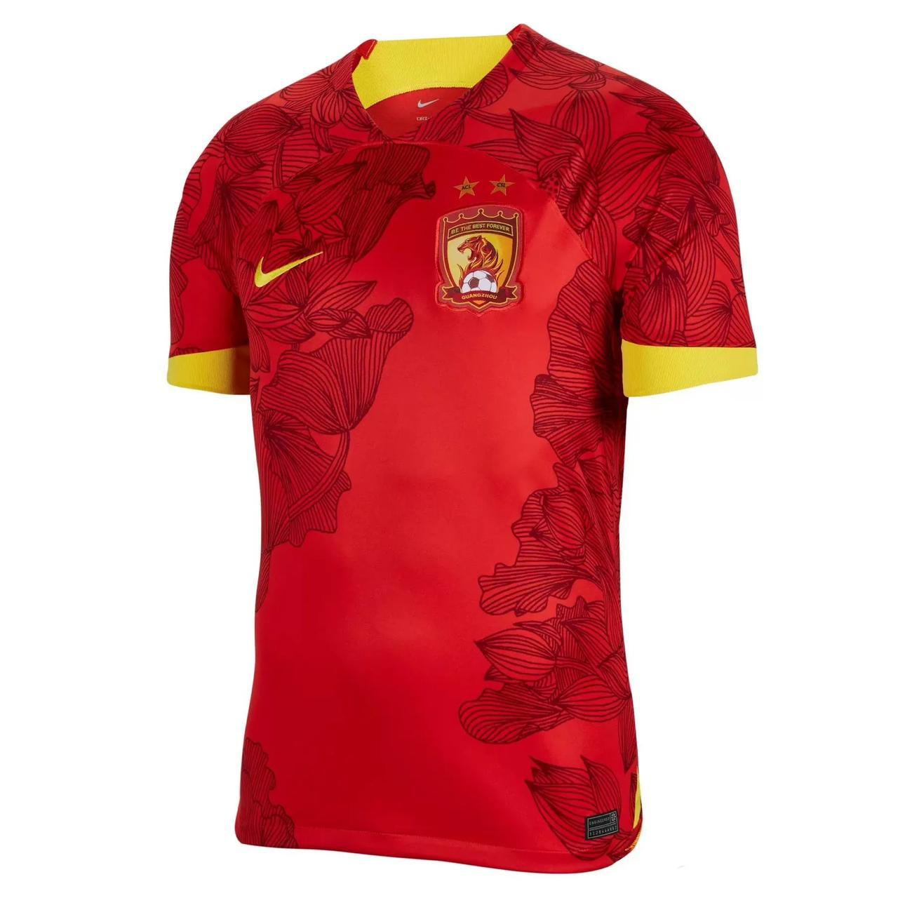 广州队2023赛季新球衣，简直是太完美了，可谓是“恒大”以来最完美的球衣，必须珍(1)