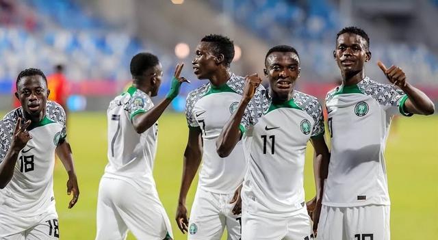 世青赛巴西U20vs尼日利亚U20巴西誓破超霸鹰夺首名(1)