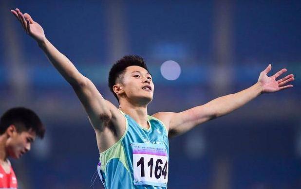 谢震业赛季国内首秀百米10秒05 亚洲排名第二距达标巴黎还有差距(2)