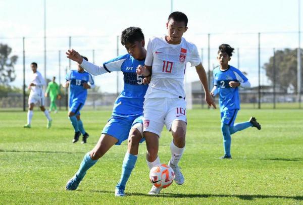 中国男足U173-2险胜卡塔尔，热身赛球队仍未找到比赛节奏(8)