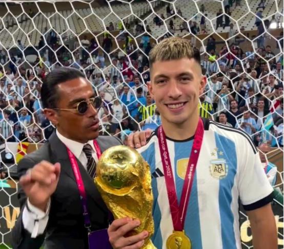 与阿根廷球员庆祝后，索尔特·贝发誓不再踏上世界杯球场(2)