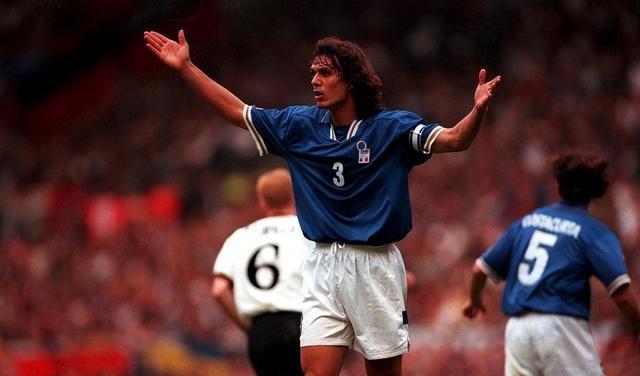 马尔蒂尼的欧洲杯-2，1996年意大利与冠亚军同组，遗憾无缘淘汰赛(6)