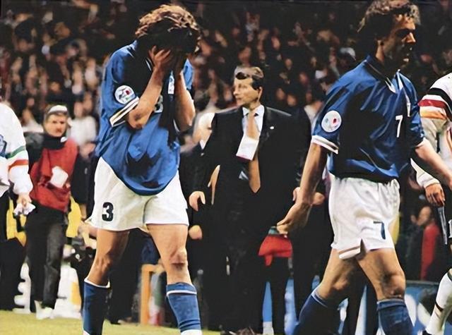 马尔蒂尼的欧洲杯-2，1996年意大利与冠亚军同组，遗憾无缘淘汰赛(7)