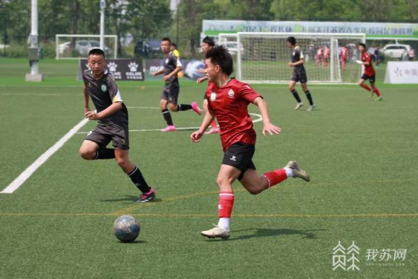 四级联赛 打破壁垒……江苏一体化推进足球青少年后备人才建设(5)