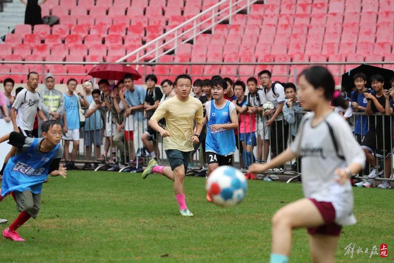 上海潮生活节启动，国内首个红人足球嘉年华带来运动热潮(5)