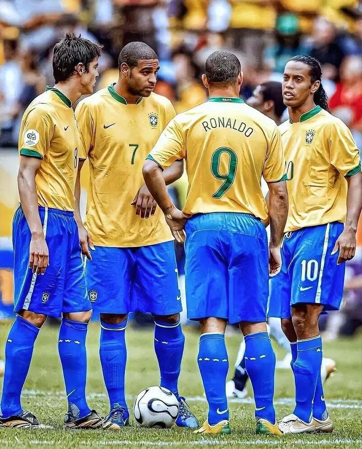 五星巴西最后的巅峰，7+8+9+10四大巨星梦断世界杯！

2006年，巴西星光(1)