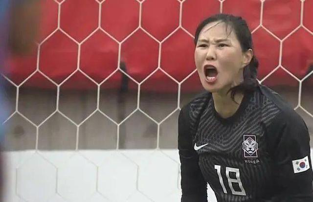 官宣！中国女足亚洲宿敌公布名单，或在世界杯火拼，16岁归化领衔(3)