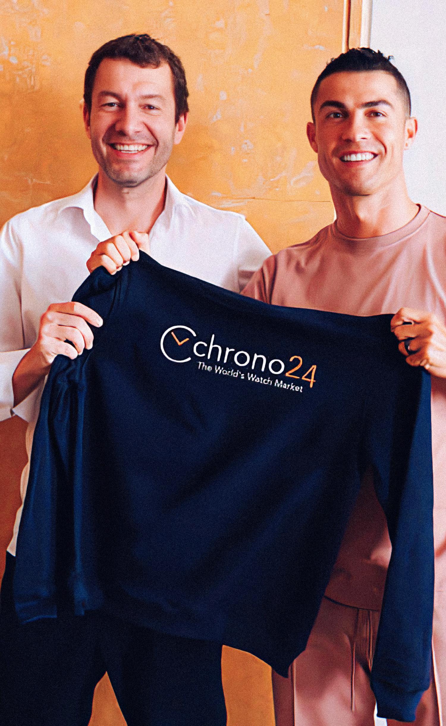 #C罗入股奢侈购售平台# C罗快拍更新加入Chrono24平台成为新股东之一。平(1)
