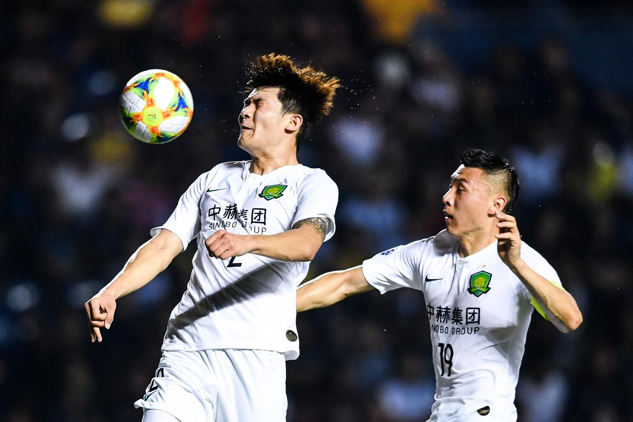 韩国国脚去了拜仁，外国15岁球员遭豪门争抢，中国裁判搅乱比赛(1)