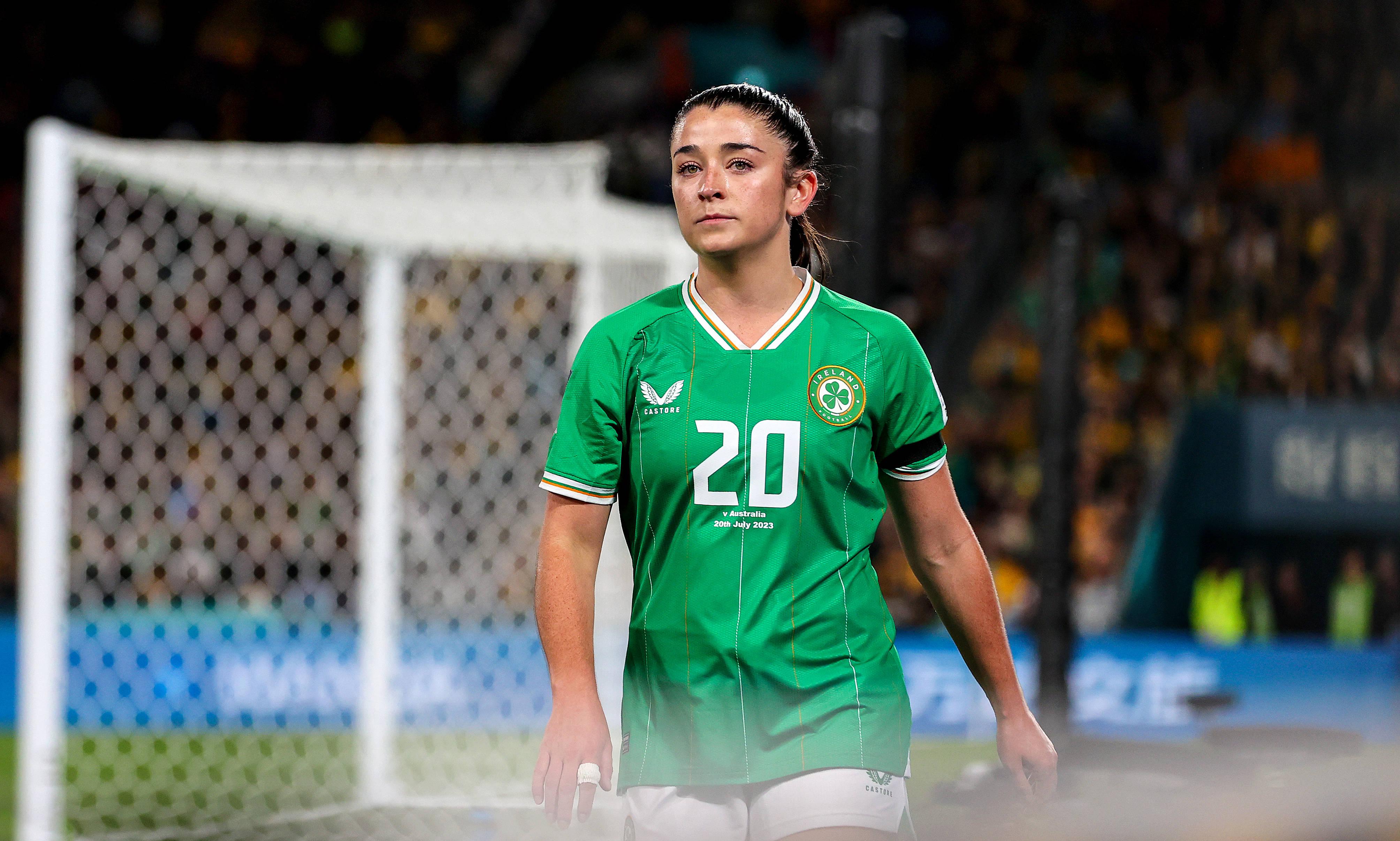 送点后泪洒世界杯赛场的爱尔兰女足前锋谢瓦，志强带你认识一下(2)