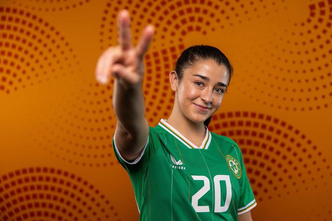 送点后泪洒世界杯赛场的爱尔兰女足前锋谢瓦，志强带你认识一下(4)