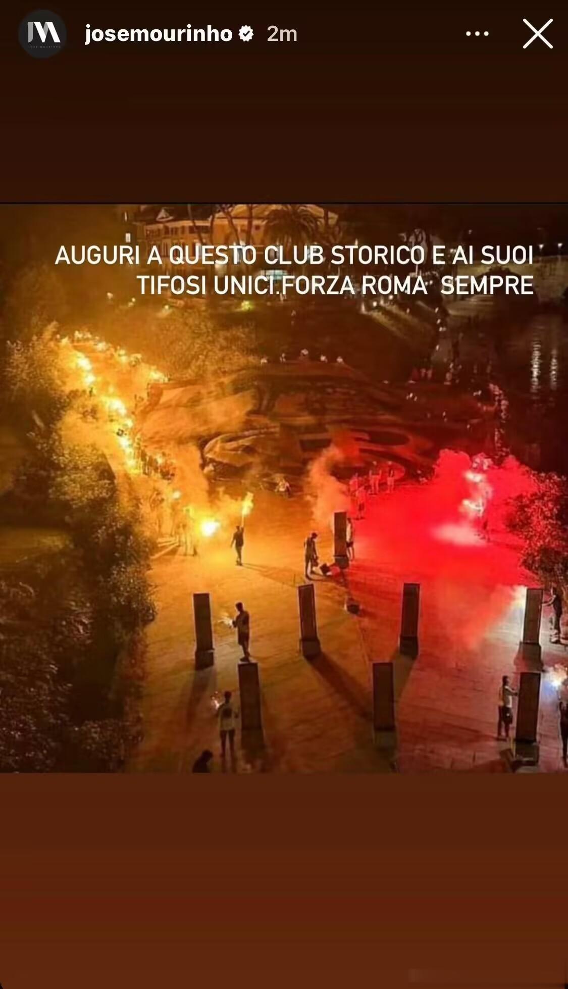 # 天下足球##意甲# 罗马球迷们走上街头庆祝俱乐部成立96周年，主帅穆里尼奥也(1)