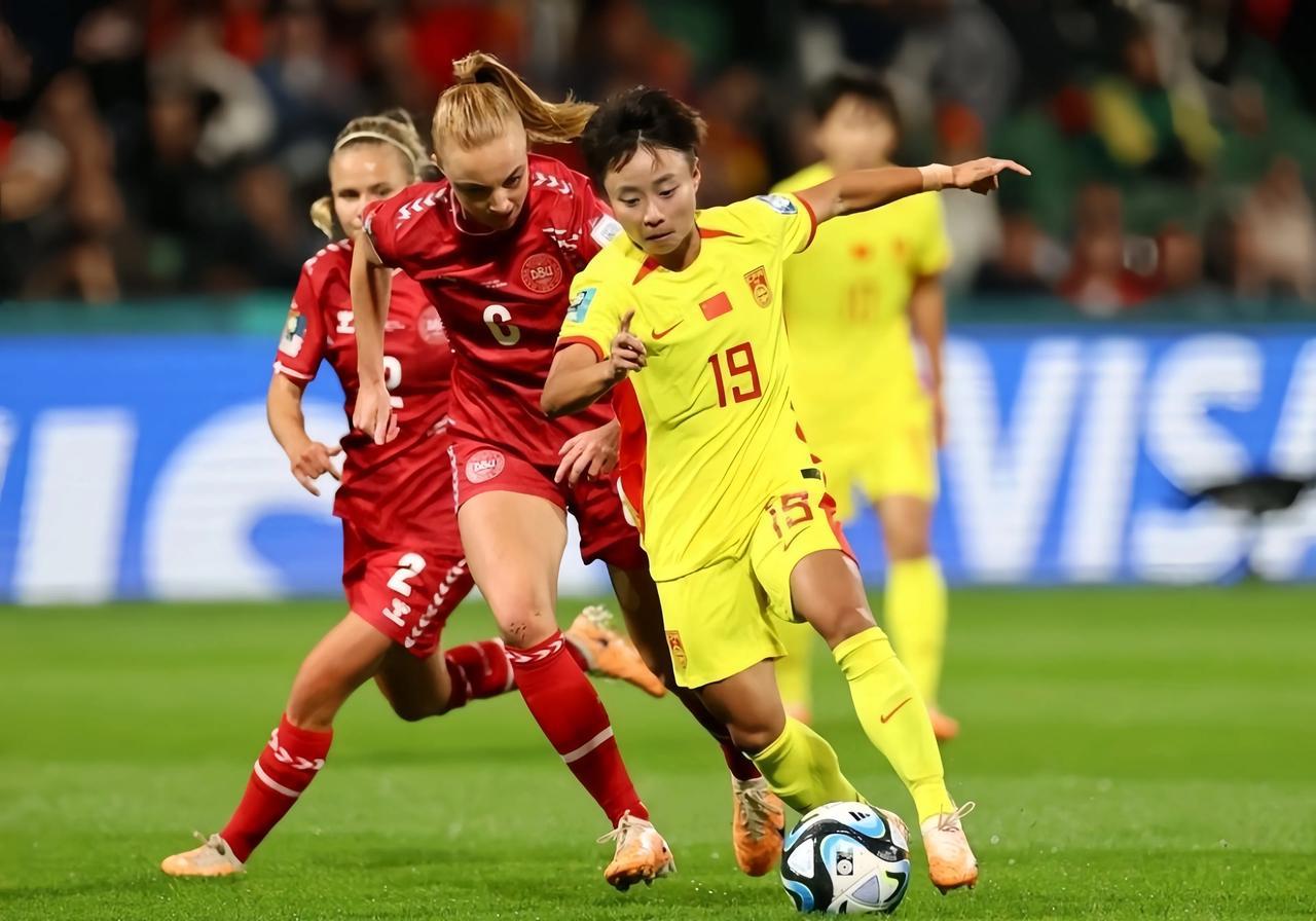 惊天动地的大事发生了！全球顶尖的体育盛事——世界杯，竟然上演了中国女足被丹麦队绝(1)