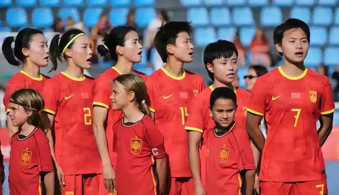 女足世界杯小组赛首轮战罢，我发现了2个不争的事实

1、各国女足之间的实力差距悬(1)