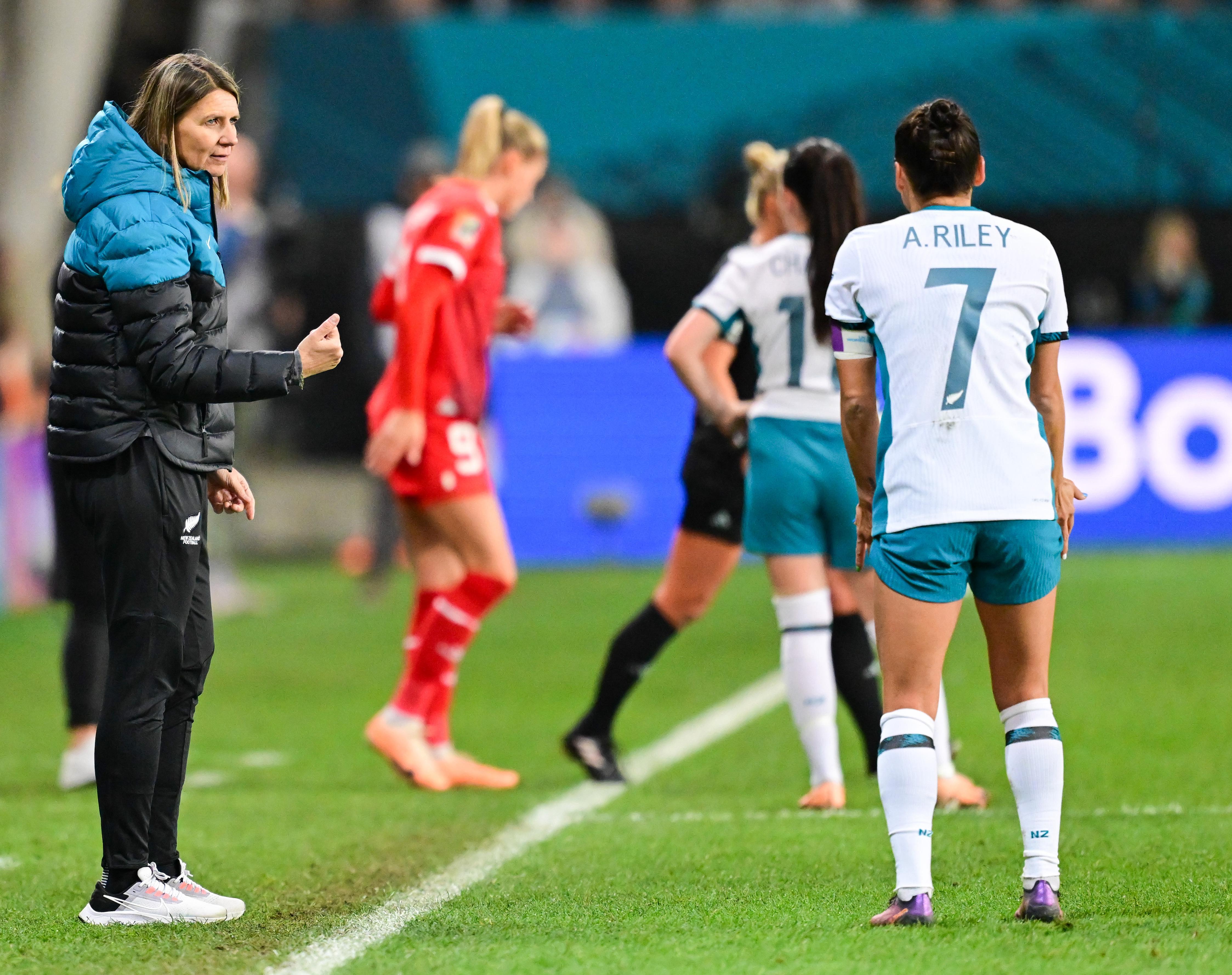 女足世界杯 | 新西兰女足未完成的旅行(4)