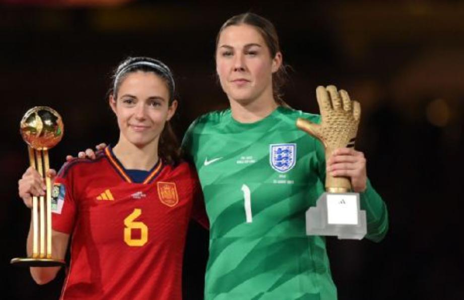 女足世界杯：西班牙邦马蒂获金球奖，英格兰门将厄普斯获金手套奖(1)