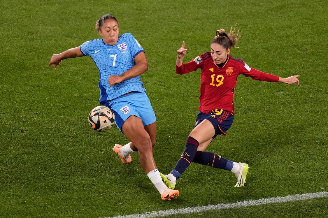 女足世界杯夺冠，西班牙成为“欢乐的海洋”(1)