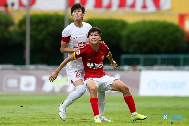 记者：广州队7轮比赛仅拿4分，可能与恒大一系列负面新闻有关(1)