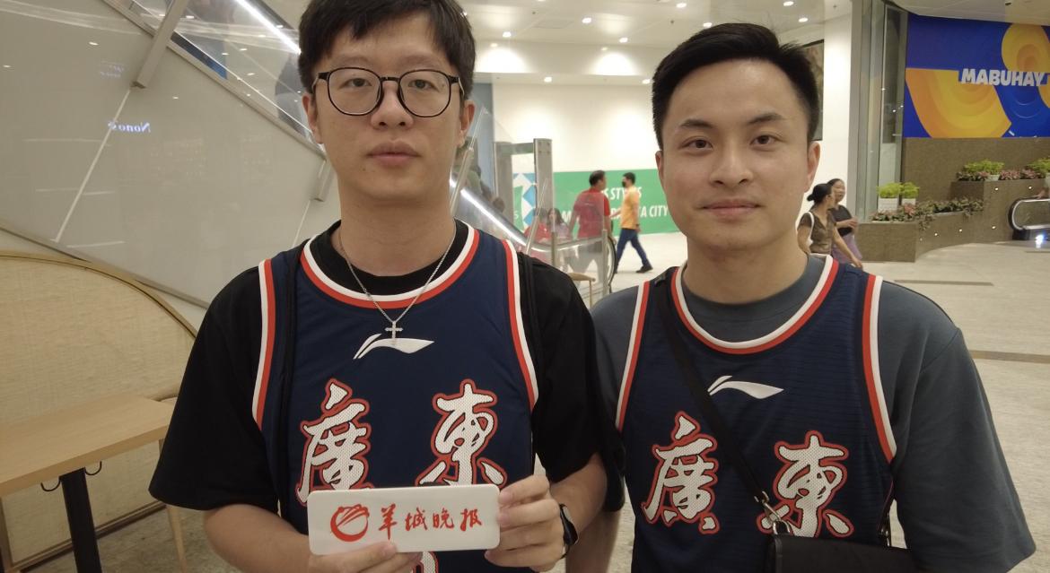 [男篮世界杯·手记]数千中国球迷天南地北汇聚马尼拉，只为四个字：中国男篮(2)