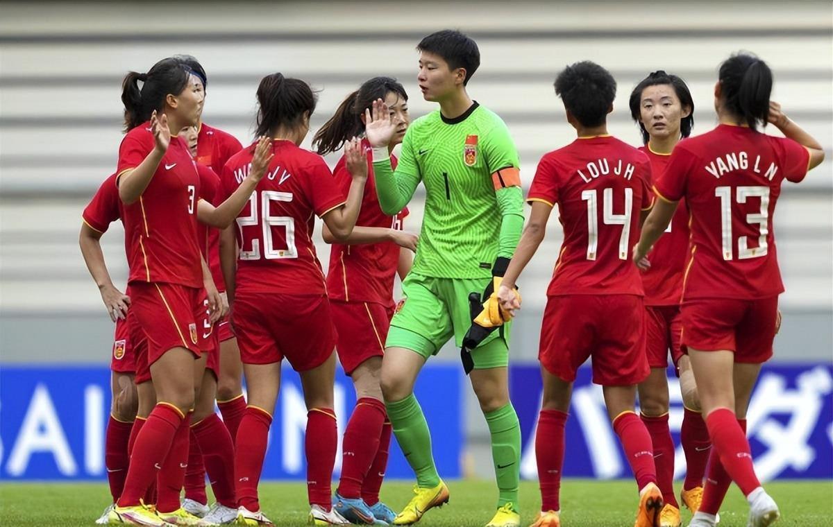 西班牙女足深陷亲吻门，球员退出球队，水庆霞：中国女足能胜西班牙(2)