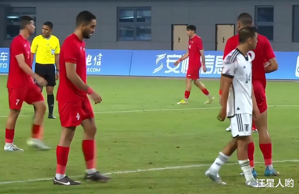 1-0！日本U23“下跪式”破门，两队各罚下1人，巴勒斯坦或碰国足(4)