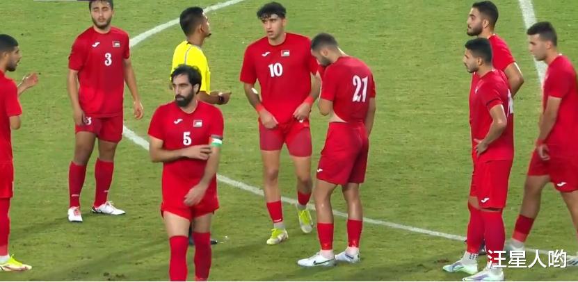 1-0！日本U23“下跪式”破门，两队各罚下1人，巴勒斯坦或碰国足(5)