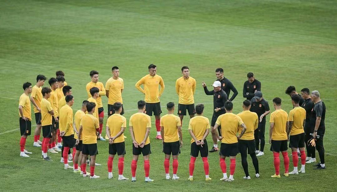 国足集训名单包含9名亚运球员？保障年轻球员出场时间很重要(7)