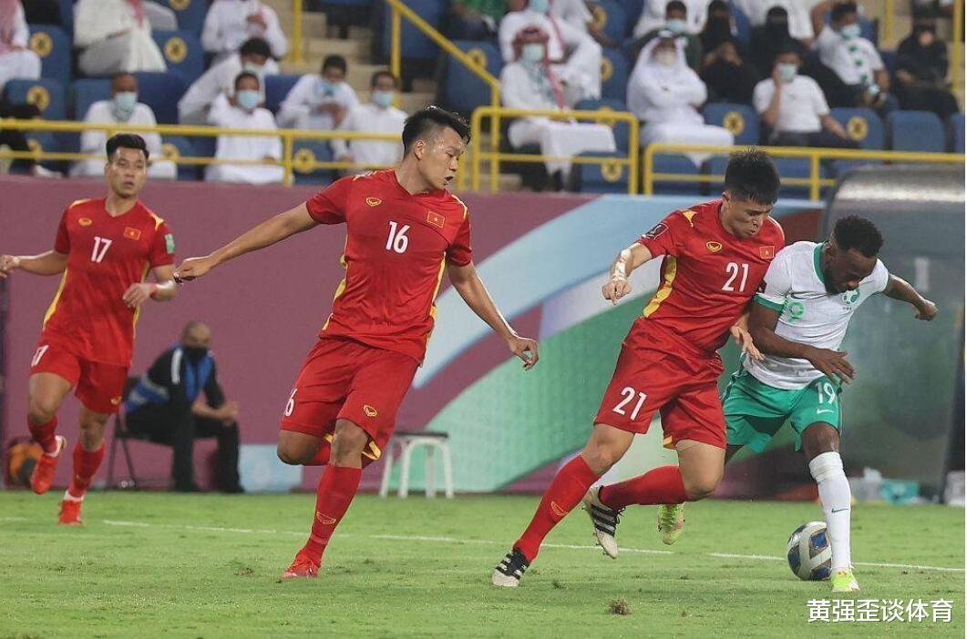 中国男足热身赛2：0战胜越南，复仇成功，你们相信吗？(2)