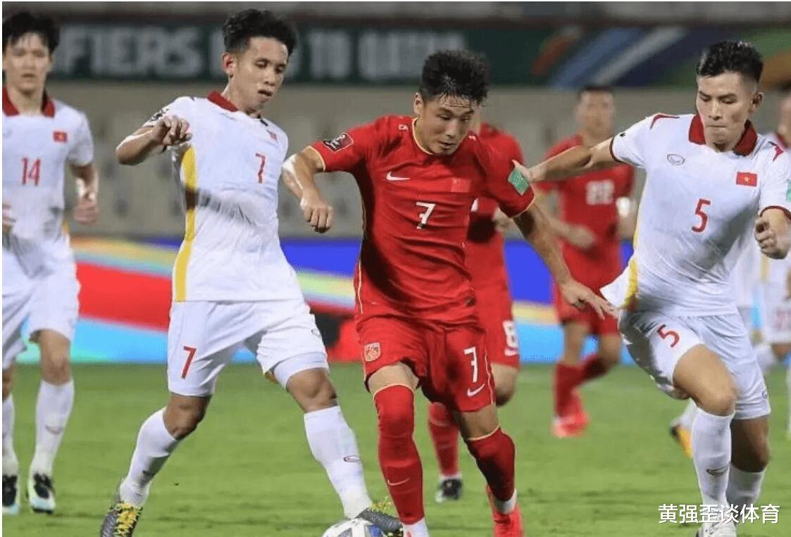 中国男足热身赛2：0战胜越南，复仇成功，你们相信吗？(4)