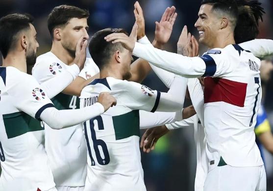欧预赛积分榜情况，葡萄牙获八连胜，斯洛伐克第二，荷兰1-0希腊(1)