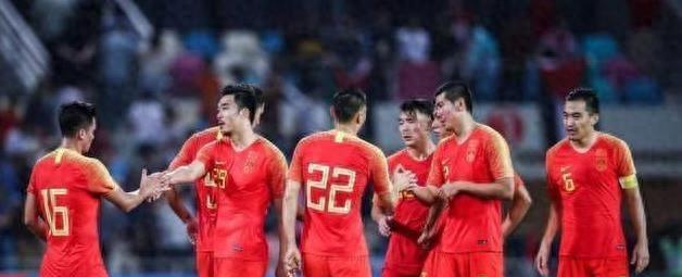 世预赛好消息，中国男足运气爆表，泰国队射手王遭遇重创(1)