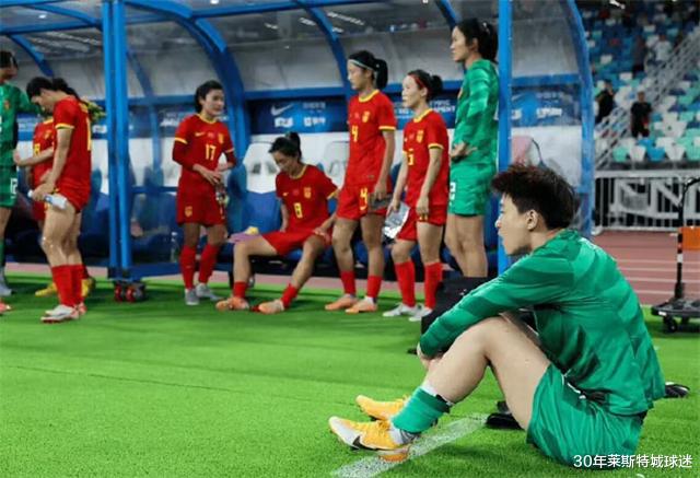 中国足球亚洲夺冠！却闹出乌龙事件，口若悬河的足协主席太尴尬(5)