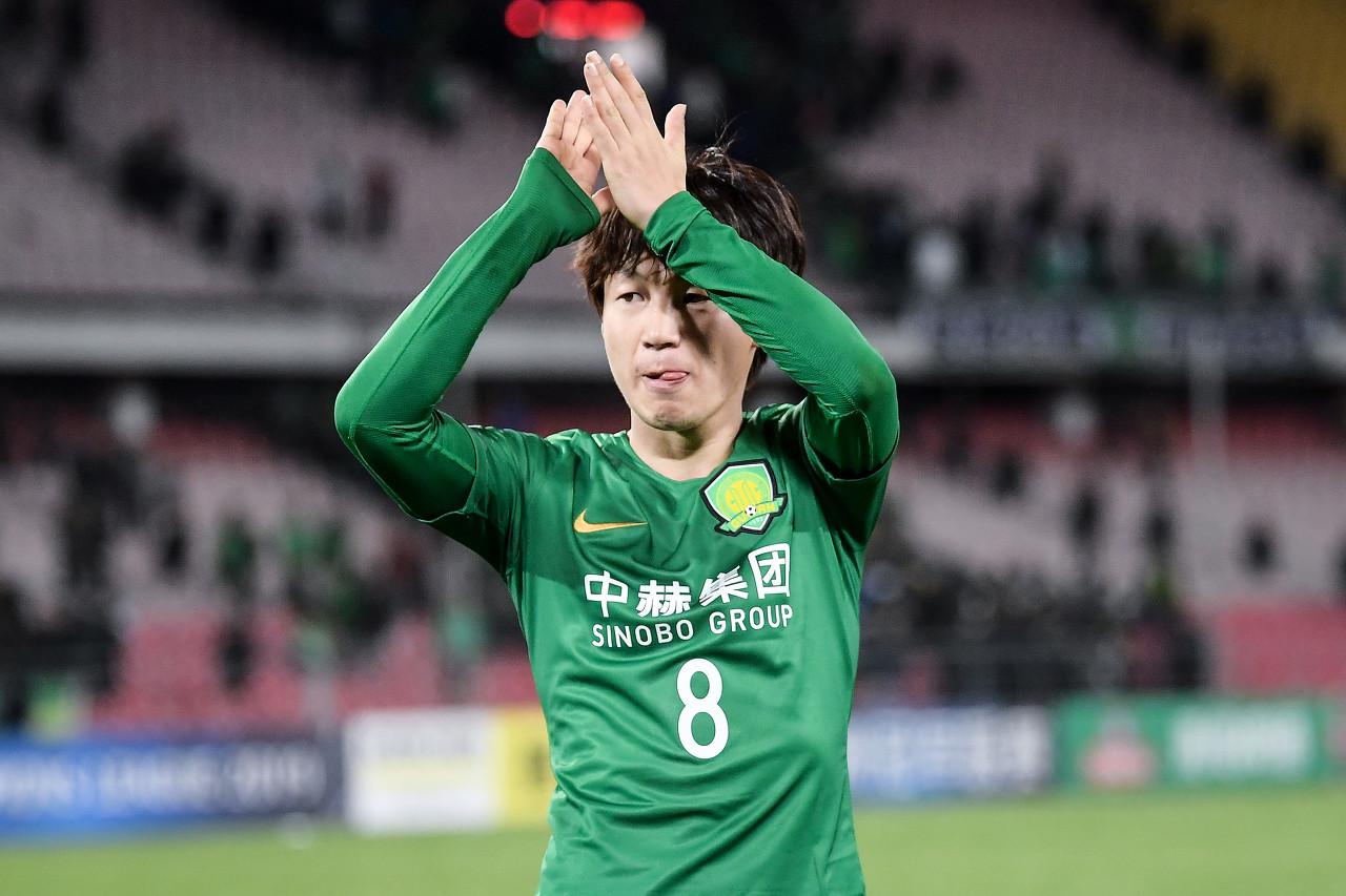 京媒：34岁国安球员，前国脚朴成宣布退役(1)